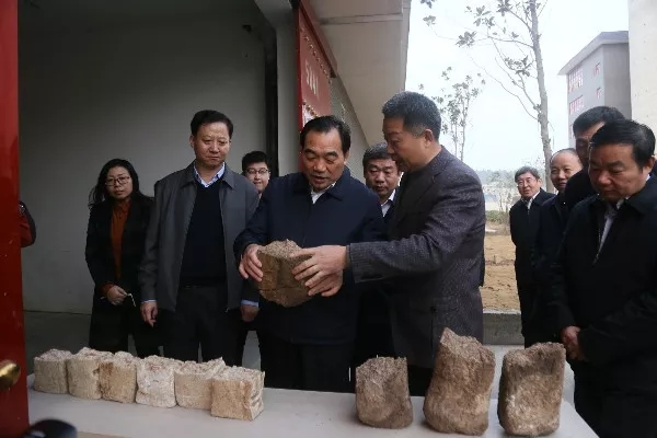 1598923966577486.jpg 徐州市委参观1.webp.jpg